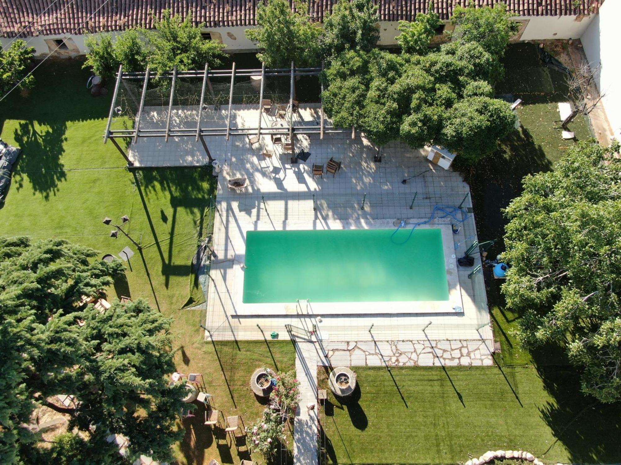 Casa Rural Palacio Conde De Aldana Con Piscina Entre Encinares Y Dehesas Terradillos Exterior foto